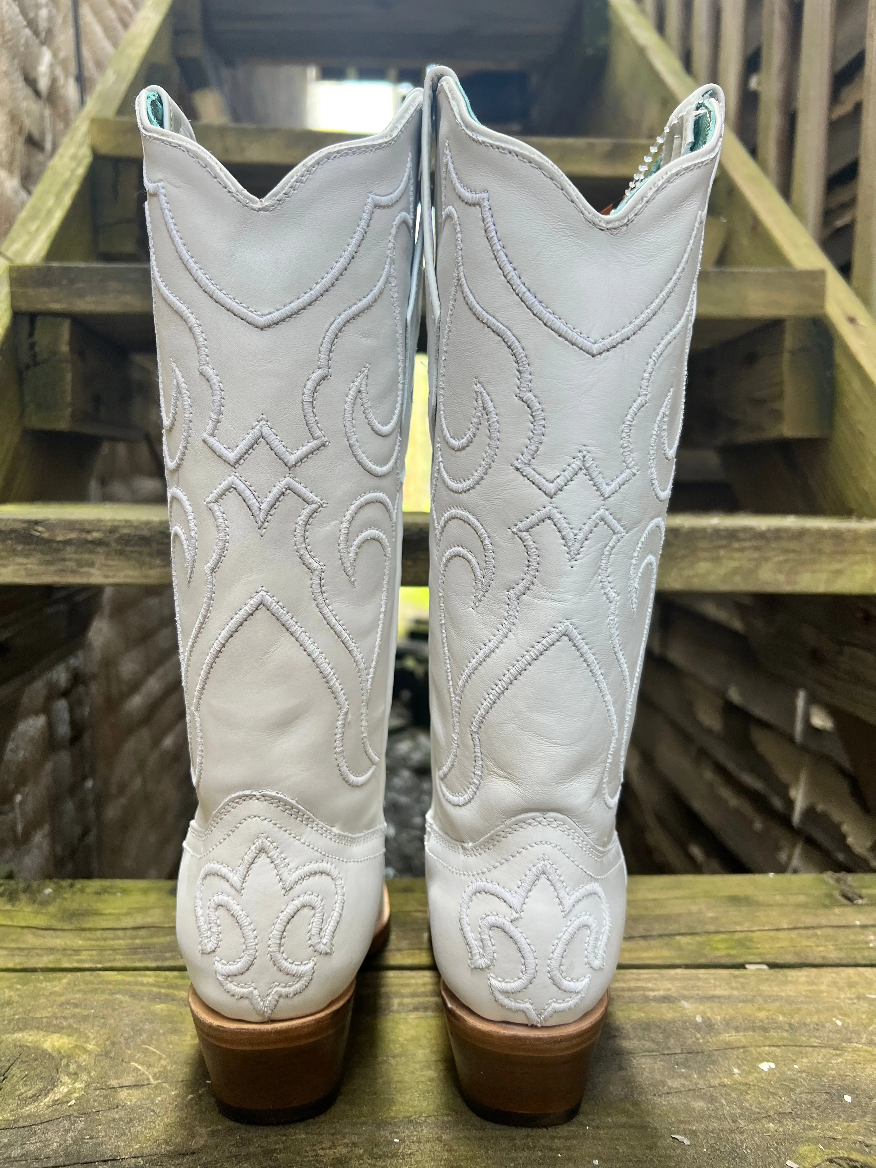 Corral Women's White Snip Toe Cowgirl Boots Z5046