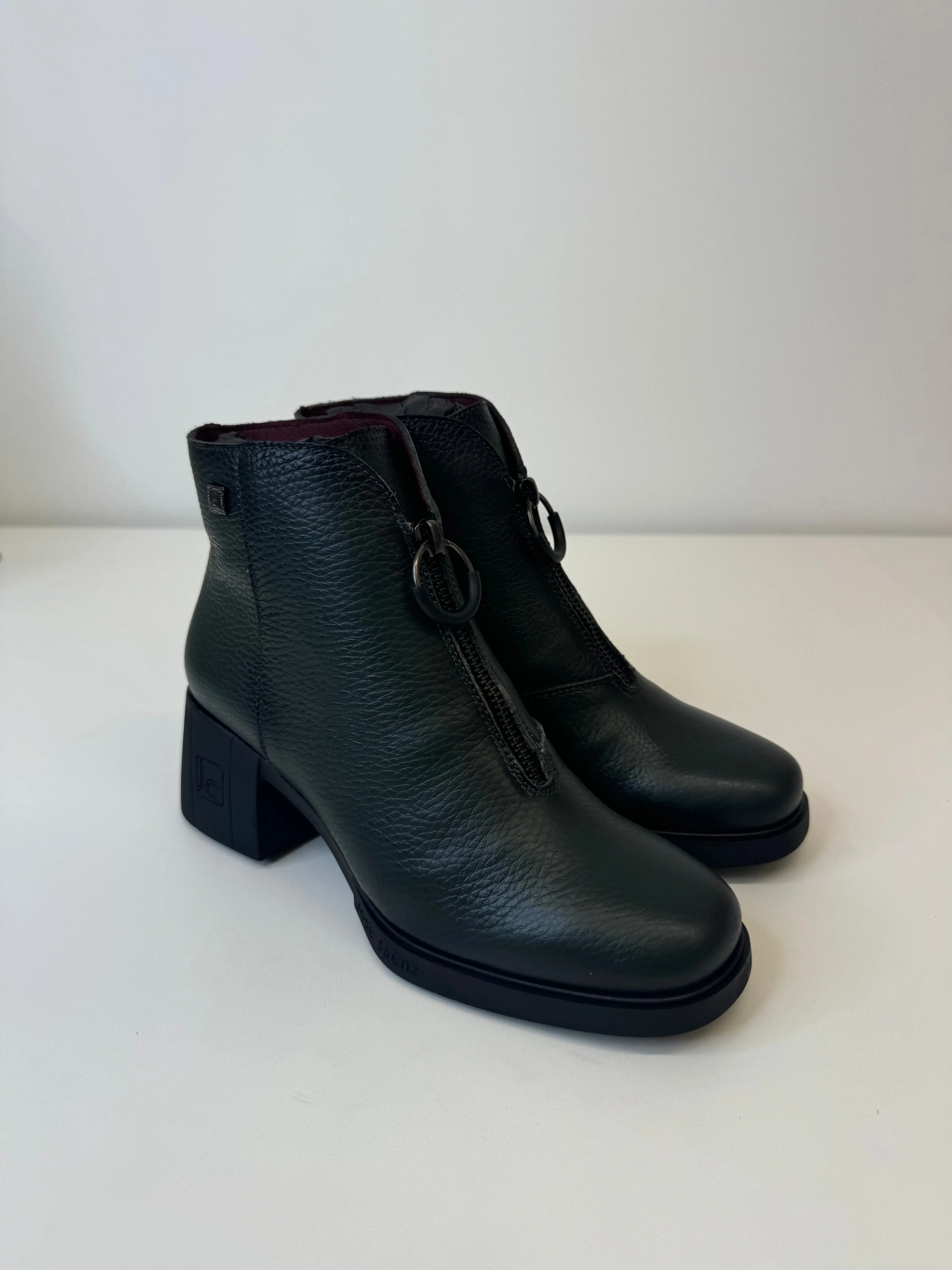 JOSE SAENZ Green Zip Up Boots